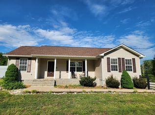 655 Clark Rd, Winchester, TN 37398