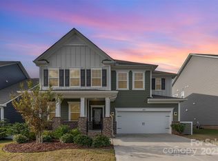 4033 Whipcord Dr, Waxhaw, NC 28173