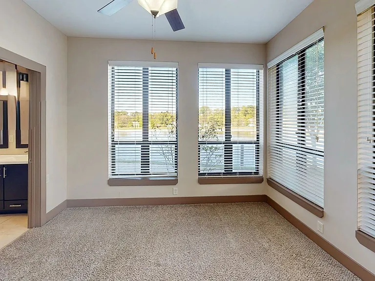 Latitude at Deerfield Crossing — Photo 112