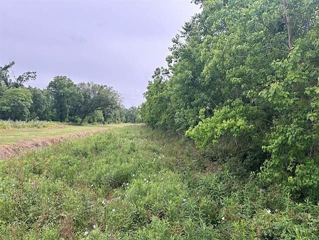 2nd image of 3201 Kelly Rd