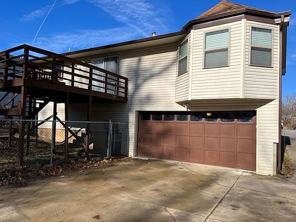 3rd image of 1717 Northwoods Ct