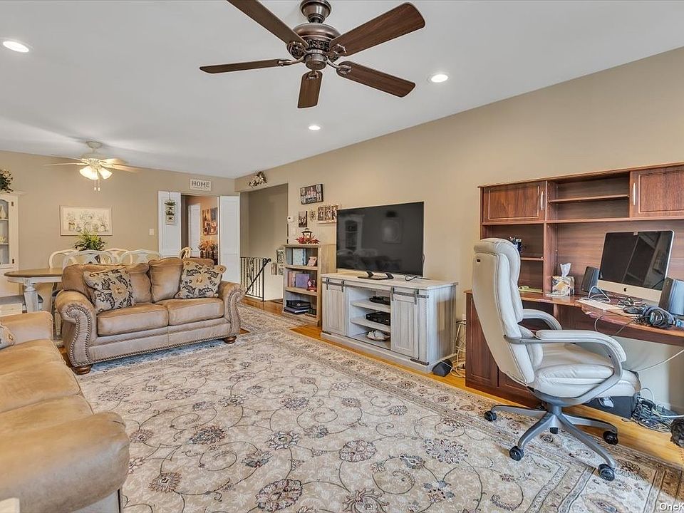 4733 Wilshire Lane UNIT 4733, Oakdale, NY 11769 MLS 3501789 Zillow