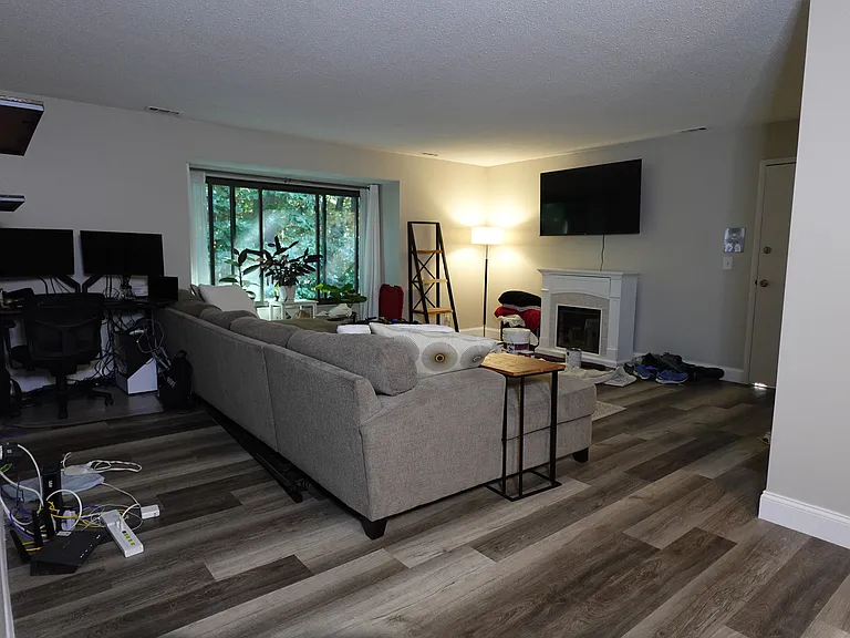 16 Thayer Pond Dr #16 — Photo 2