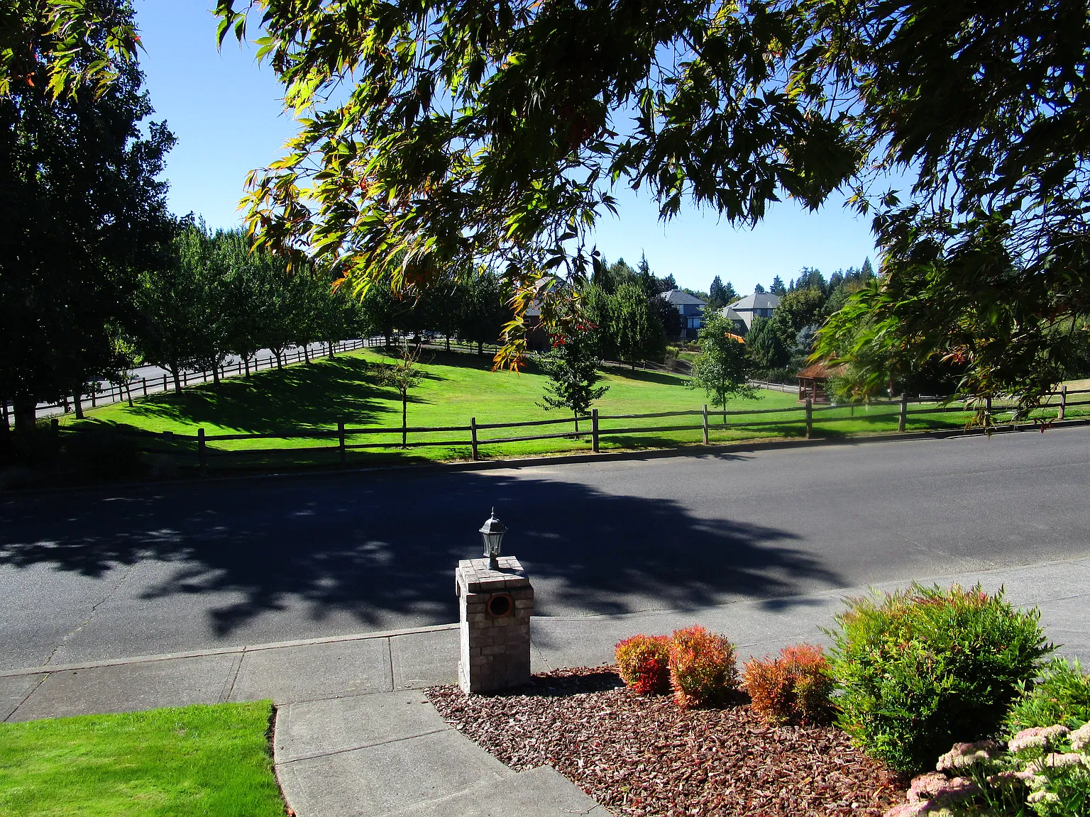 3 bed, 2648 sqft, $3,700 — Photo 2