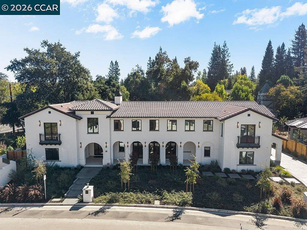 6 bed, 7284 sqft, $18,000 — Photo 4