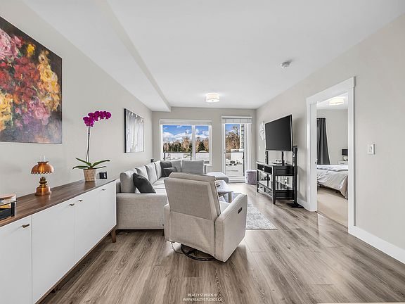 2nd image of 1496 Charlotte Rd #401
