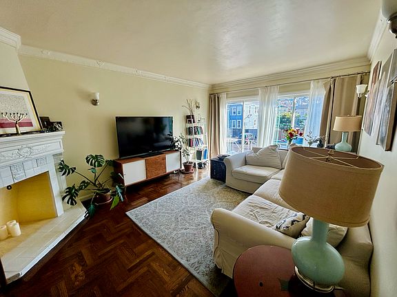 3rd image of 1435 Thomas Ave