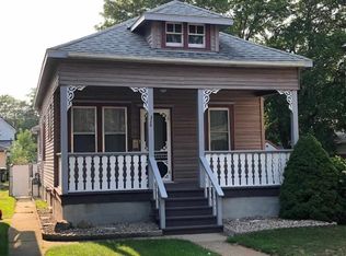 320 S 9th St, Escanaba, MI 49829