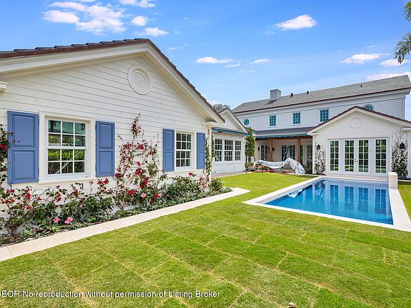 4th image of 225 Seville Rd