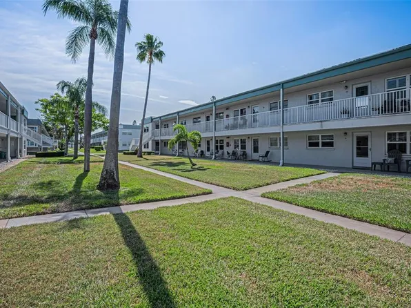 5216 81st St N APT 5, Saint Petersburg, FL 33709