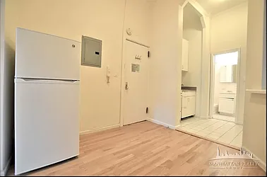 Rented by Manhattan Realty Group