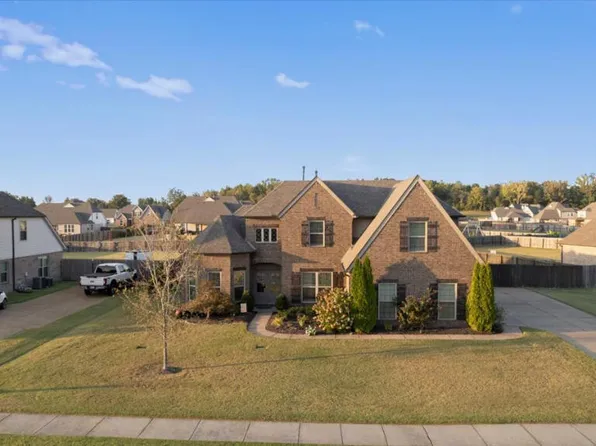 7120 Hawks Crossing Dr, Olive Branch, MS 38654