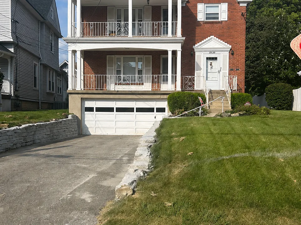 2230 Cameron Ave #1