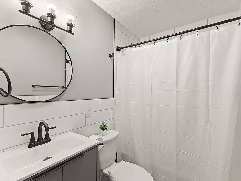 Highland Ave — Photo 3