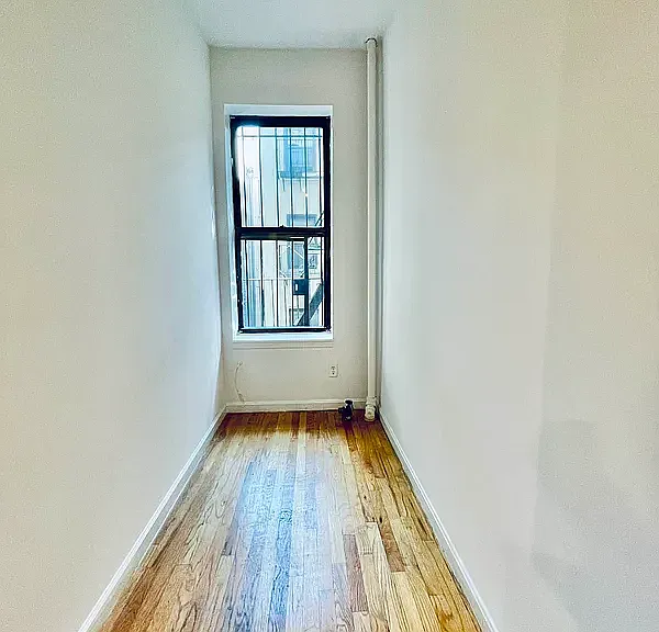 516 E 11th St #3B — Photo 5