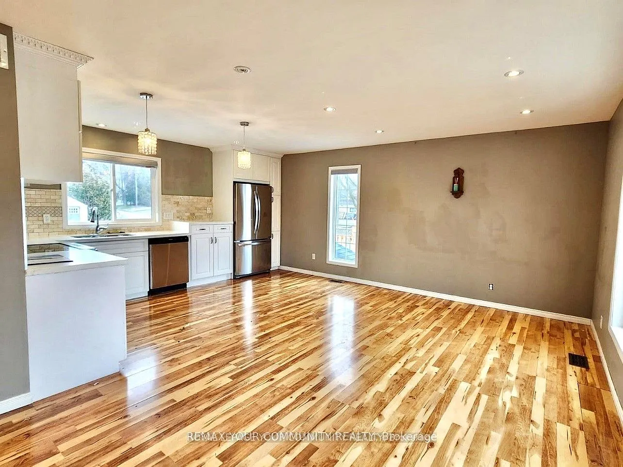 4 bed, $3,500 — Photo 2