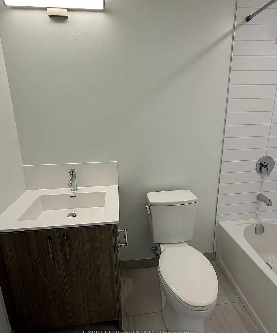 Studio, $1,688 — Photo 4
