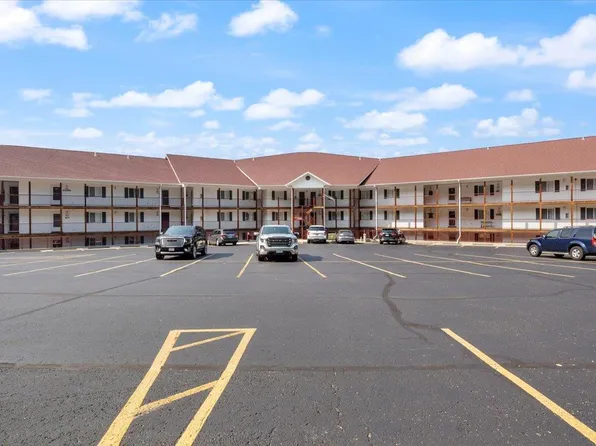 708 Clearwater Dr #1C, Camdenton, MO 65020