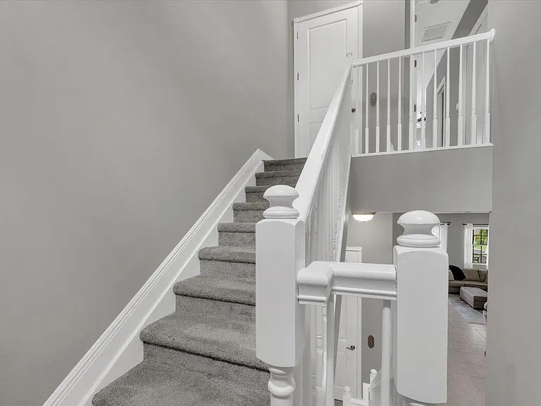 502 Del Sol Cir — Photo 38