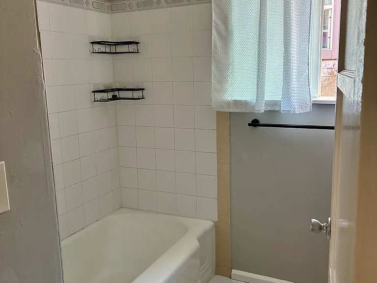1611 Gibson St — Photo 8