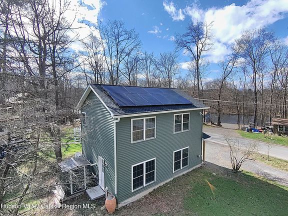 5th image of 560 Berme Road