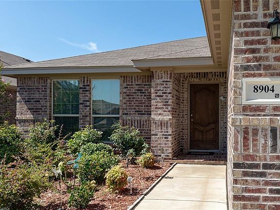 3rd image of 8904 Sunset Ct