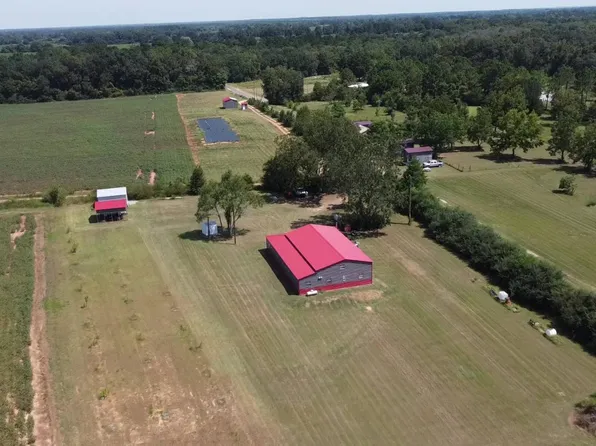 2552 Overpass Rd, Campbellton, FL 32426