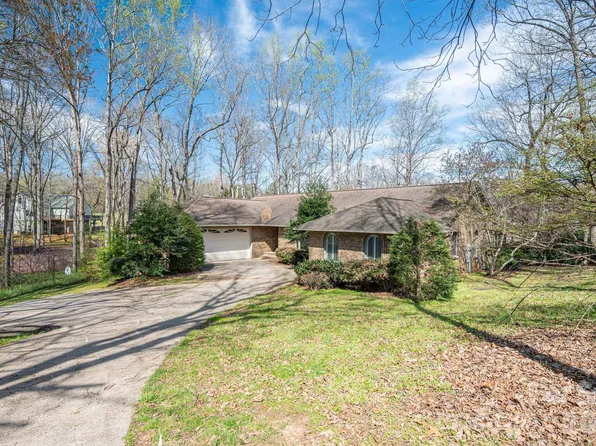 150 Kester Dr, Cherryville, NC 28021