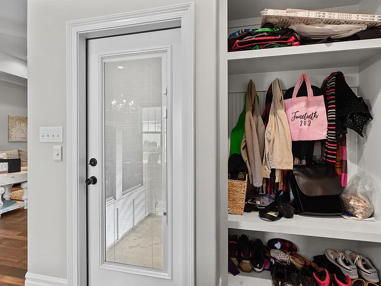 301 Rosedown Ln — Photo 25
