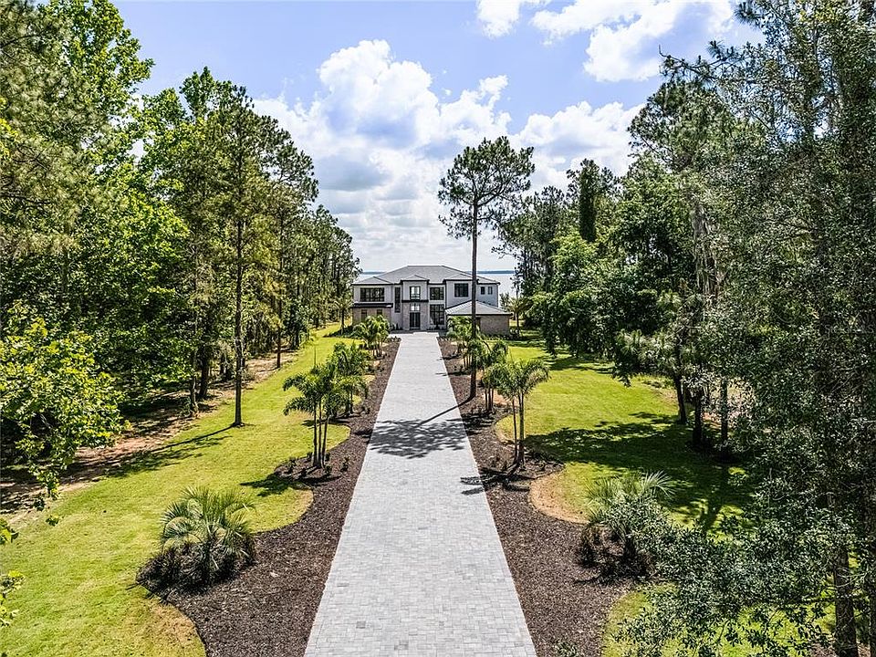 1st image of 15825 PENDIO DRIVE