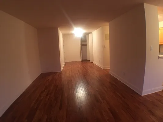 Rented by Kew Forest Realty Inc | media 6