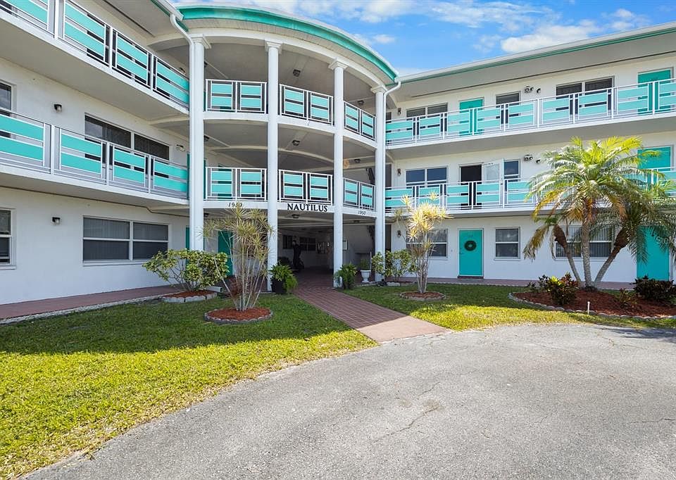 1st image of 1950 59TH AVENUE N #316