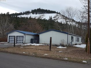 3204 Columbia St, La Grande, OR 97850