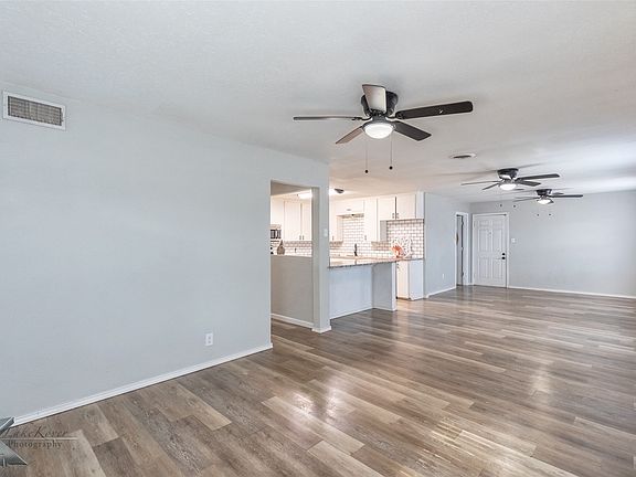 4th image of 802 S Bowie Dr