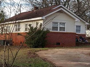 108 Woods Chapel Rd, Duncan, SC 29334