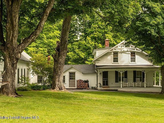3rd image of 939 Joseph Chadderdon Road