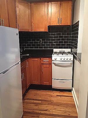 5th image of 247 W 21st St APT 2A