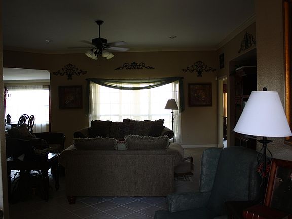 5th image of 2767 Sweet St