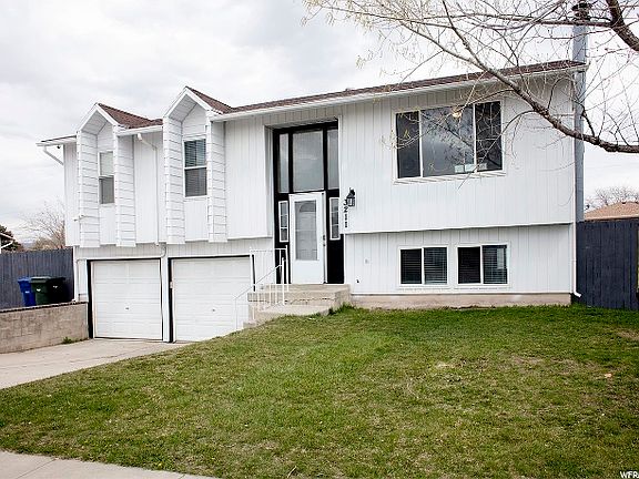 2nd image of 3211 S Stanton Dr