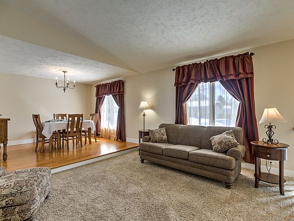 4th image of 2210 Brighton Dr