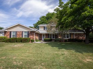 16470 Tia Ct #16480, Brookfield, WI 53005