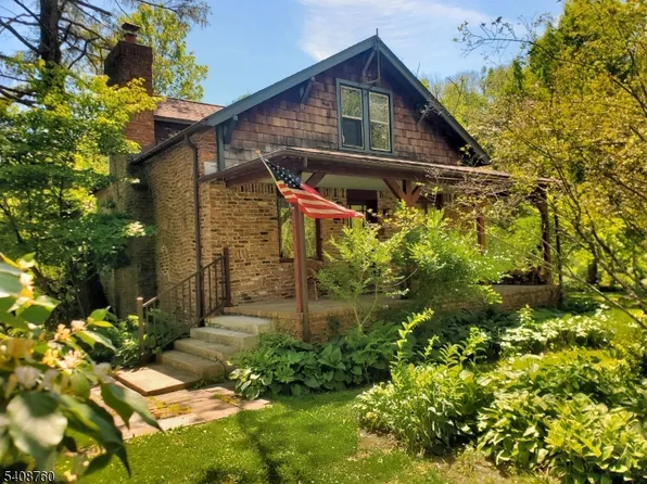 69 Kostenbader Rd, Hope Twp., NJ 07825