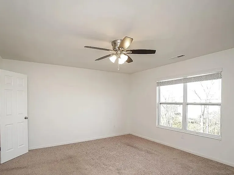 8006 Summerlin Ct — Photo 15