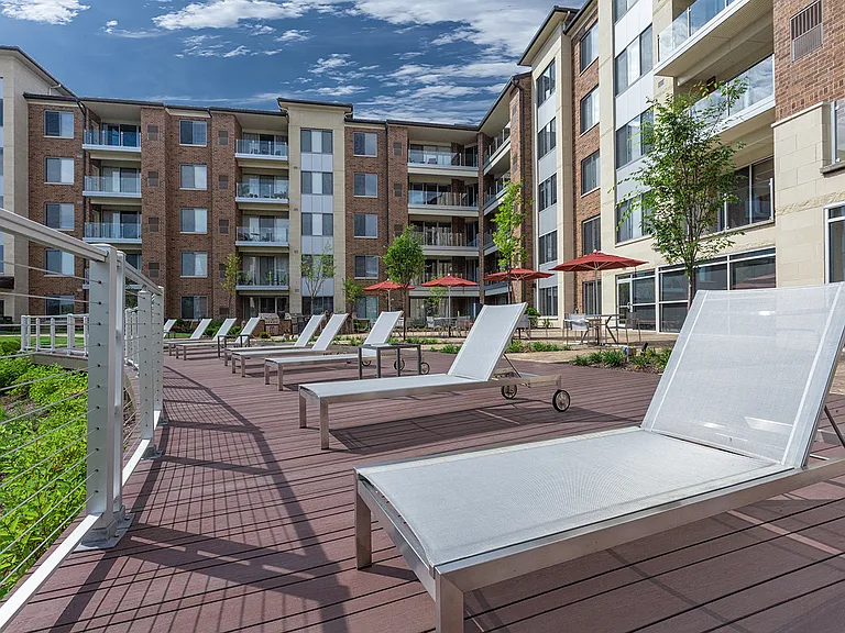 Four Seasons Apartments — Photo 23