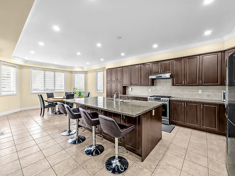 54 Kelways Cir #UPPER — Photo 8