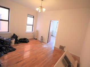 27-22 23rd St #2R, Astoria, NY 11102