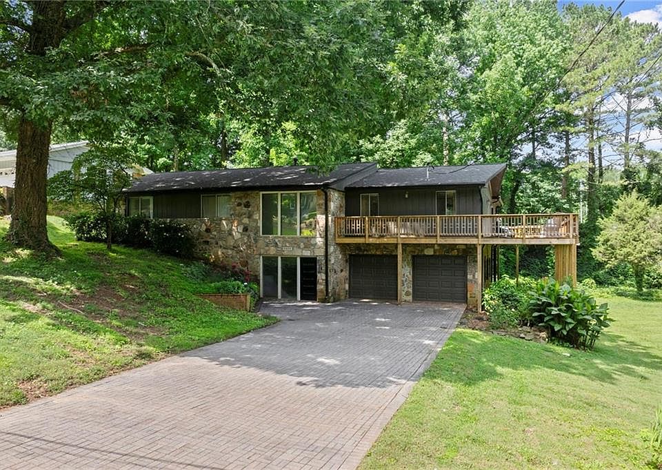 1st image of 2600 Sandpiper Dr