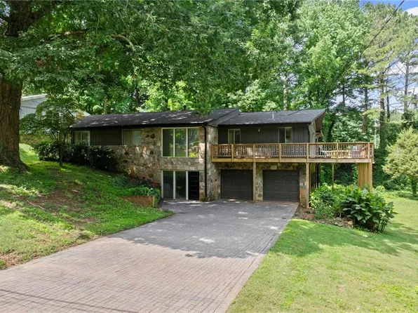 2600 Sandpiper Dr, Tucker, GA 30084