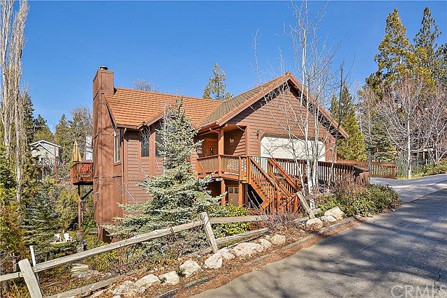 1st image of 1058 Sandalwood Dr