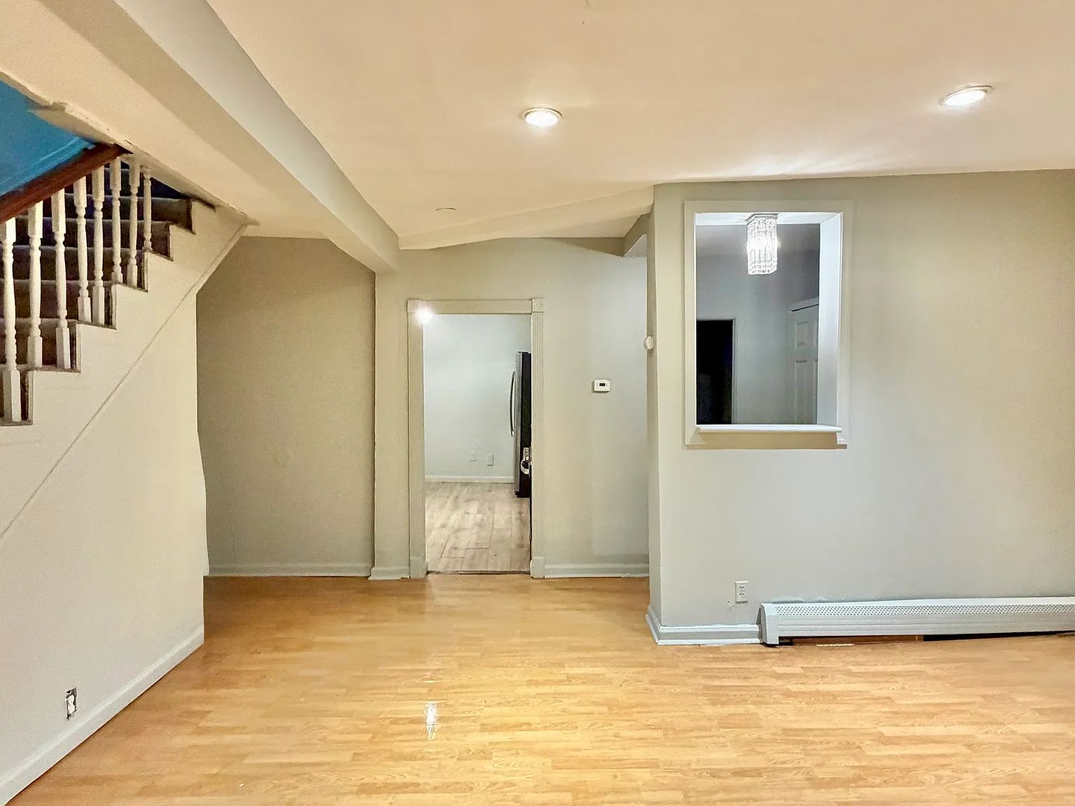 3 bed, 1200 sqft, $2,500 — Photo 1